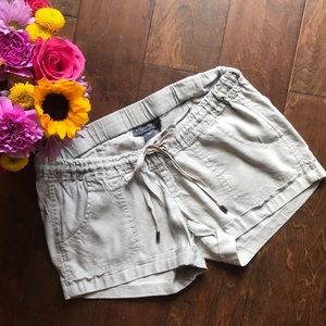 MATERNITY khaki shorts from pea in the pod